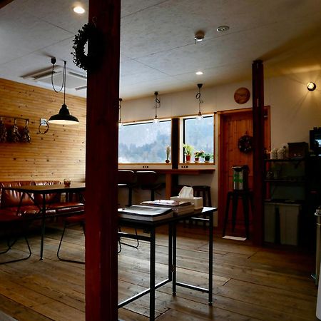 Guesthouse Shirakawa-Go Inn מראה חיצוני תמונה